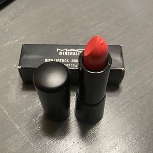Mac cosmetics, mineralized rich lipstick in color style surge